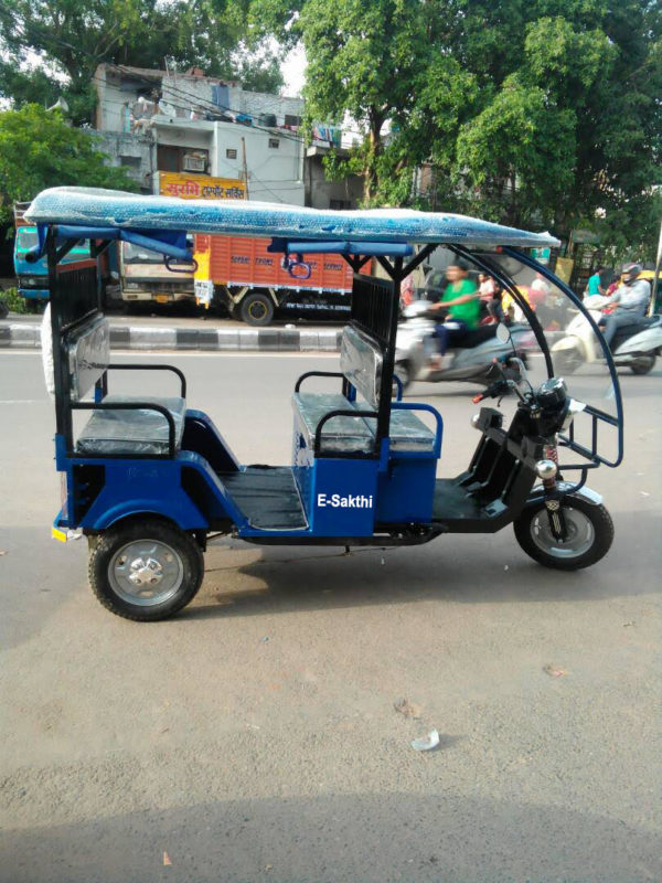 Electric Rickshaw (Blue)